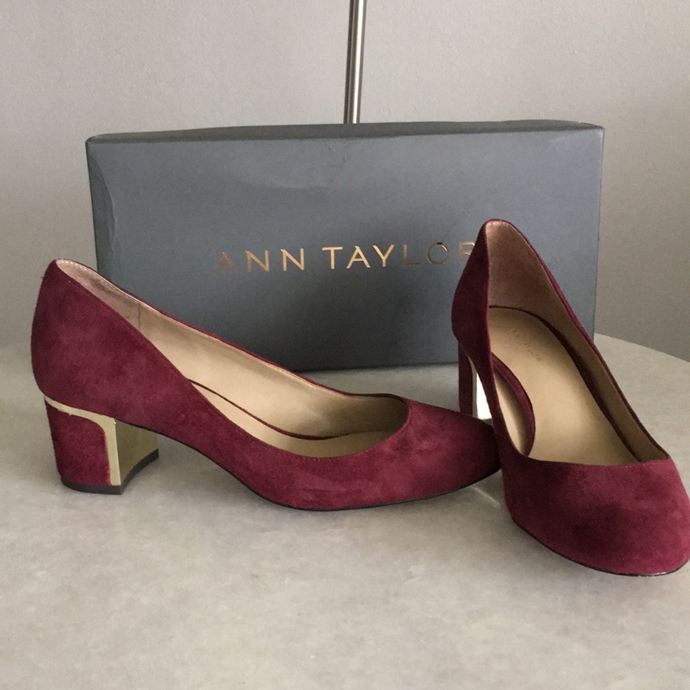Ann Taylor Suede Heel Pump